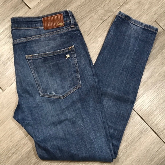 50 Carat Fashion Nova Distressed Tiffany Jeans - Picture 1 of 15